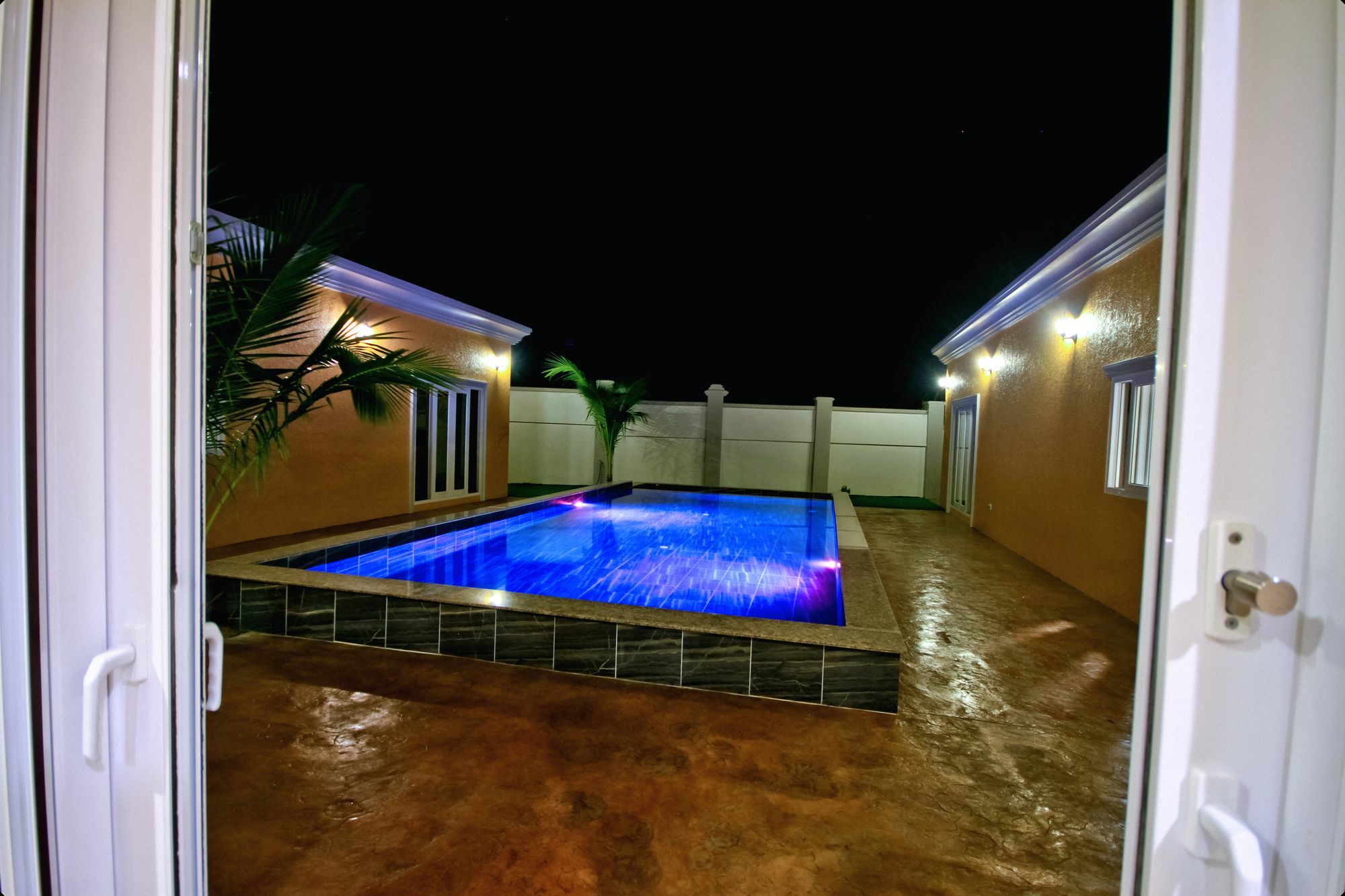 Luxury Pool Villa 3Br 6-8 Persons (Adults Only) 파타야 외부 사진